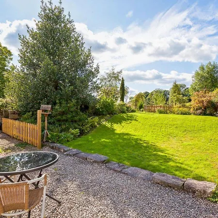Holiday home Logwood House